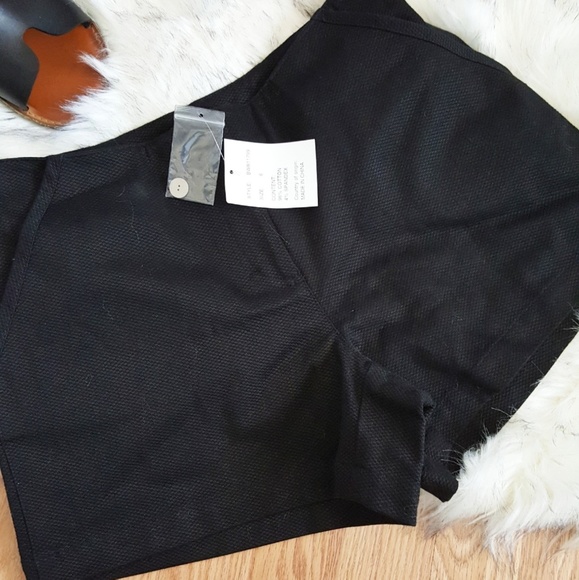 $30⬇️ Boston Proper Black High Rise Shorts - Picture 2 of 5